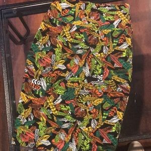 Lularoe Cassie skirt excellent condition. Xs